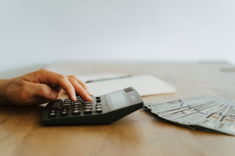 MoneyKey installment loans calculator with cash showing loan repayment planning
